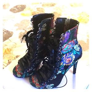 Steve Madden Fuego Black Multi Size 8
